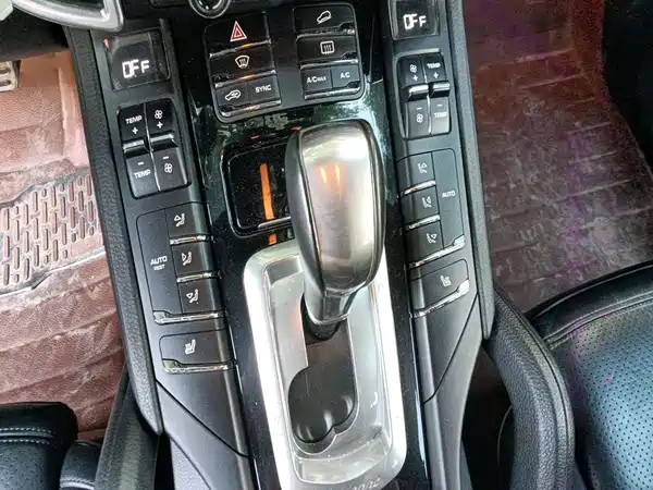 Porsche Cayenne 2015