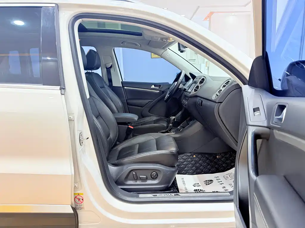 Volkswagen Tiguan 2016 — фото 11