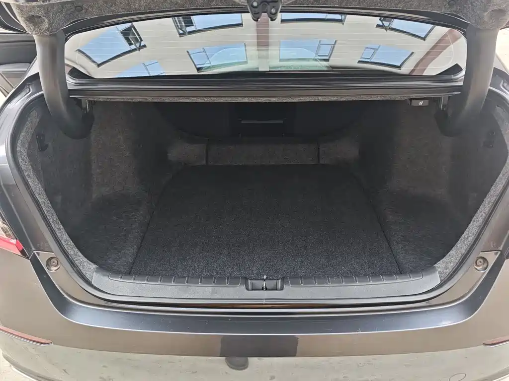 Honda Accord 2023 — фото 13