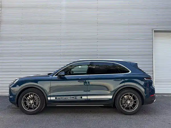Porsche Cayenne 2025