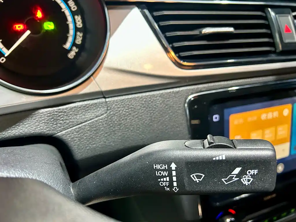 Skoda Rapid 2022 — фото 19