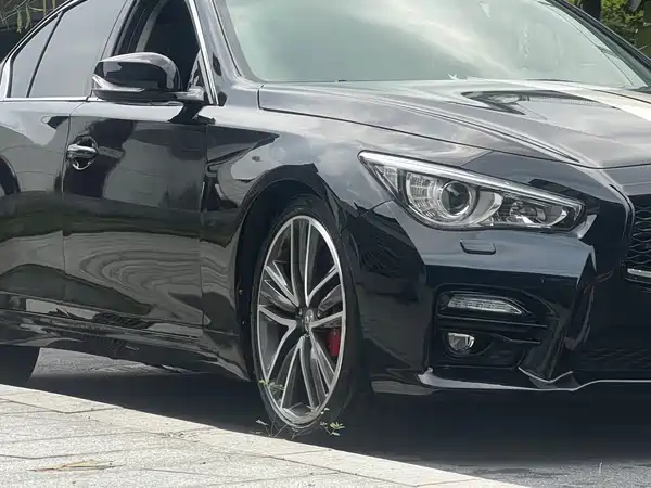 Infiniti Q50L 2015
