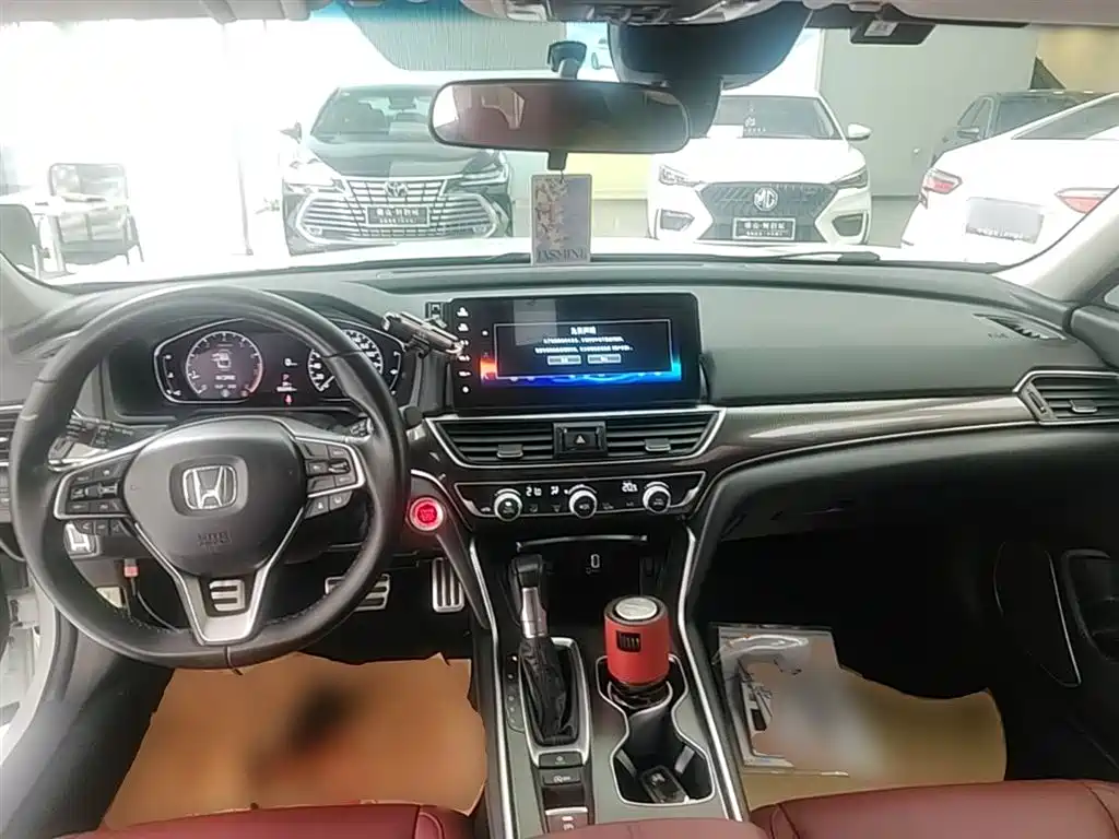 Honda Accord 2023 — фото 10