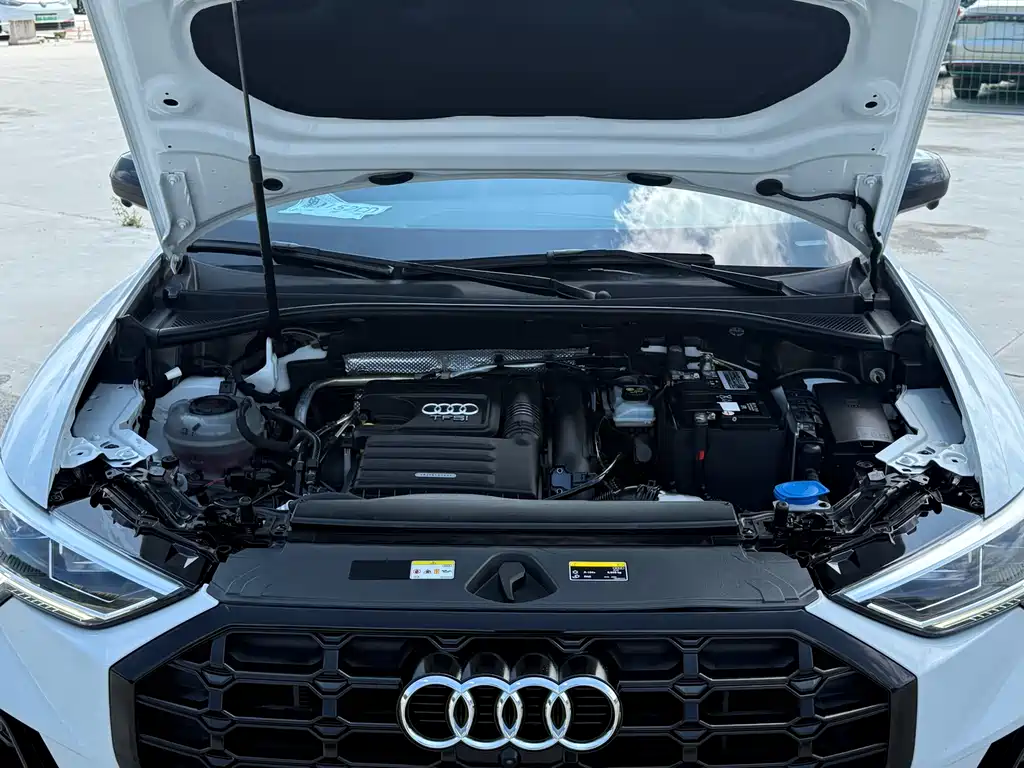 Audi Q3 2022 — фото 10