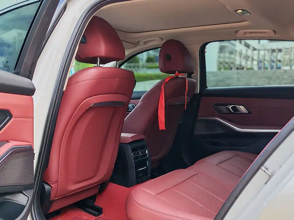BMW 3 Series 2023