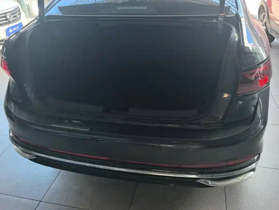 Volkswagen Sagitar 2025