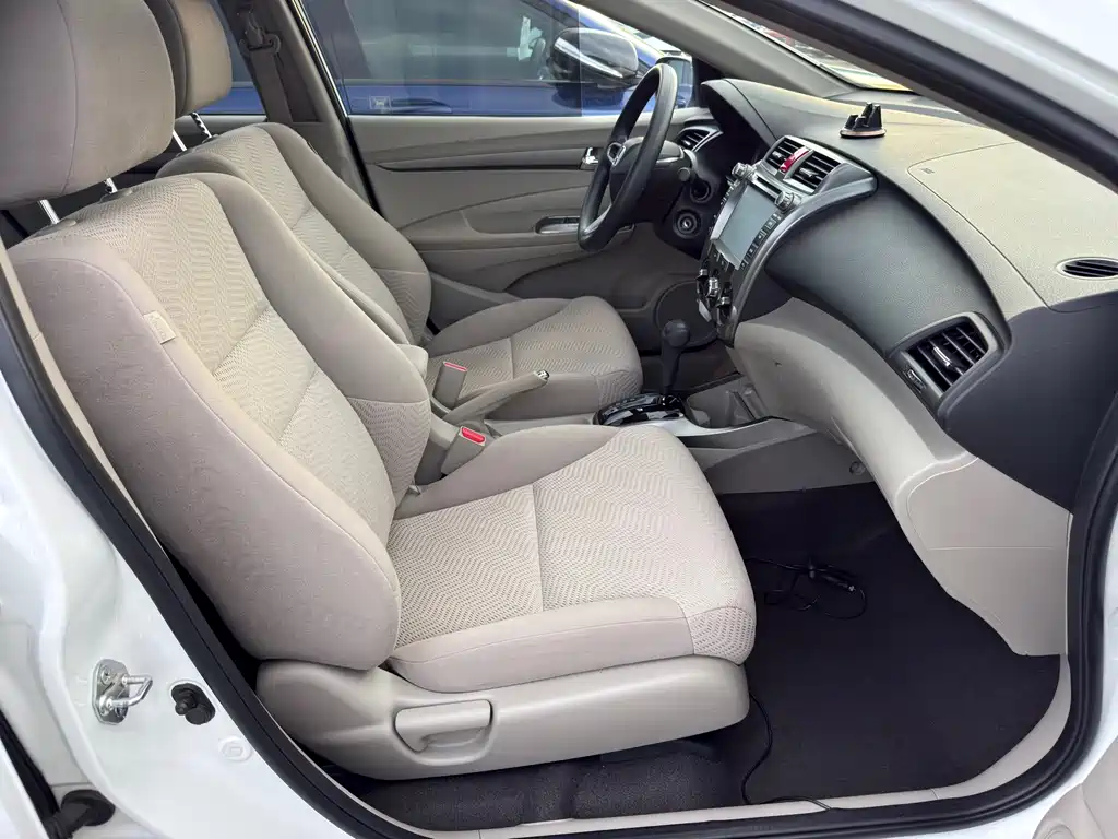 Honda City Classic 2015 — фото 10