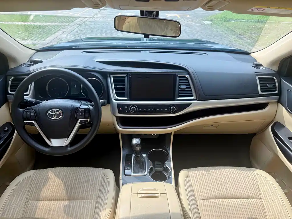 Toyota Highlander 2021