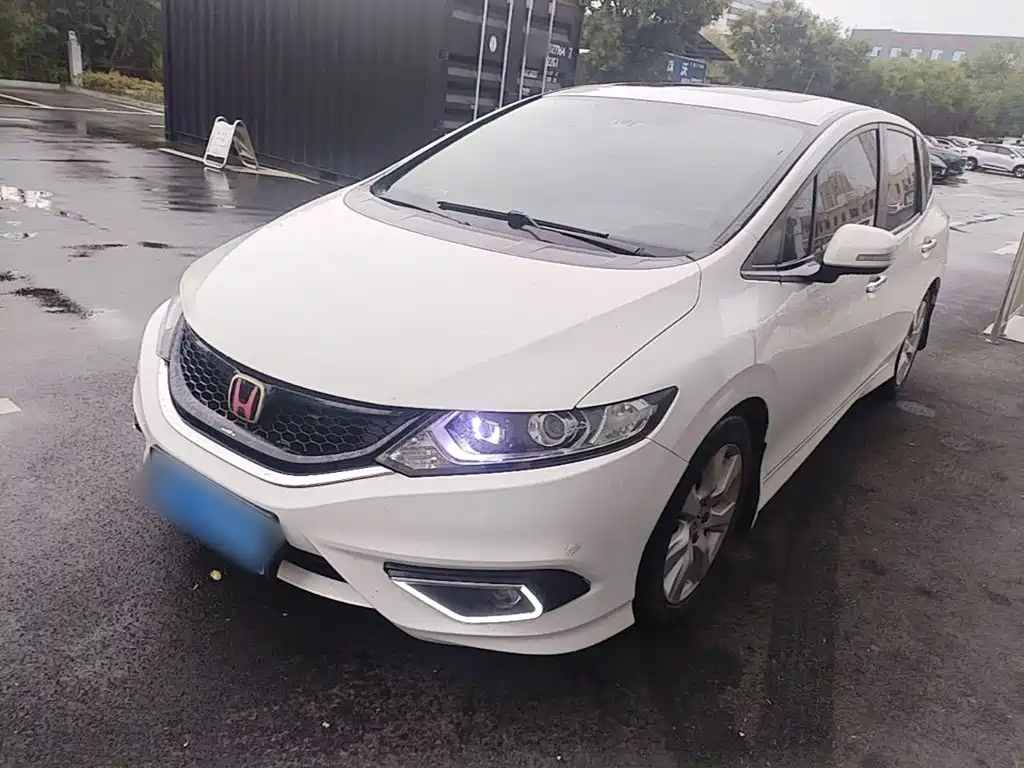 Honda Jade 2015