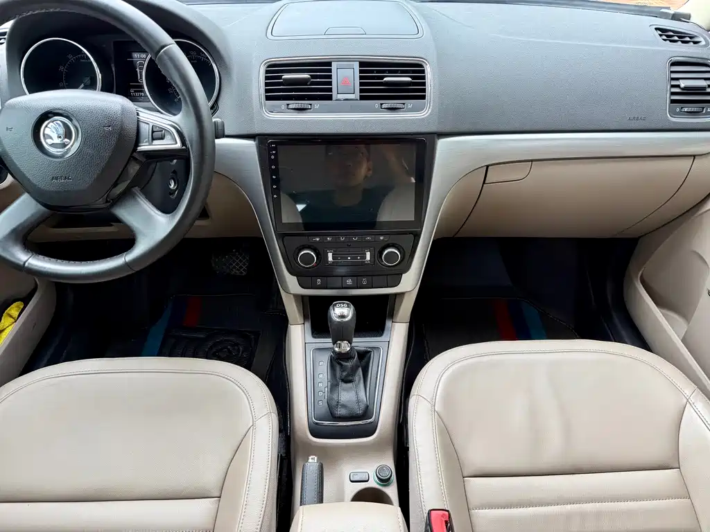 Skoda Yeti 2016 — фото 13