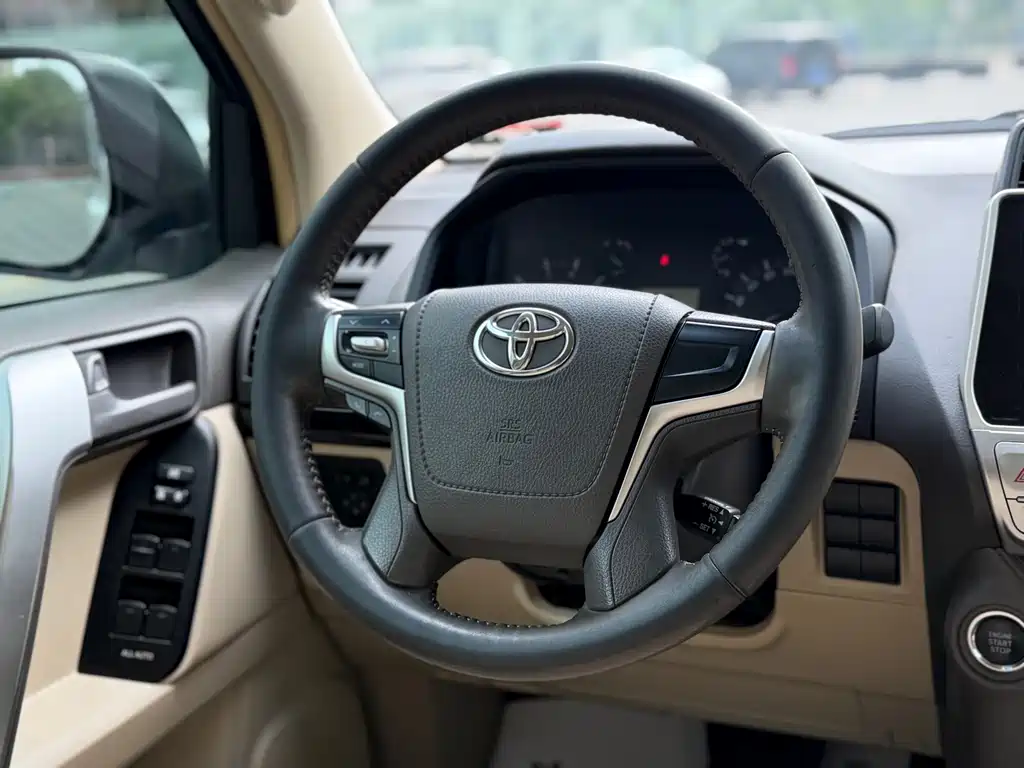 Toyota Prado 2019 — фото 6