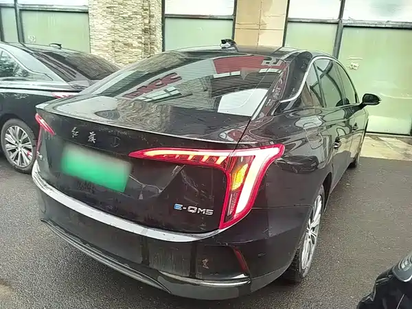 Hongqi E-QM5 2023