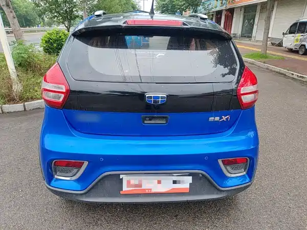 Geely Vision X1 2017