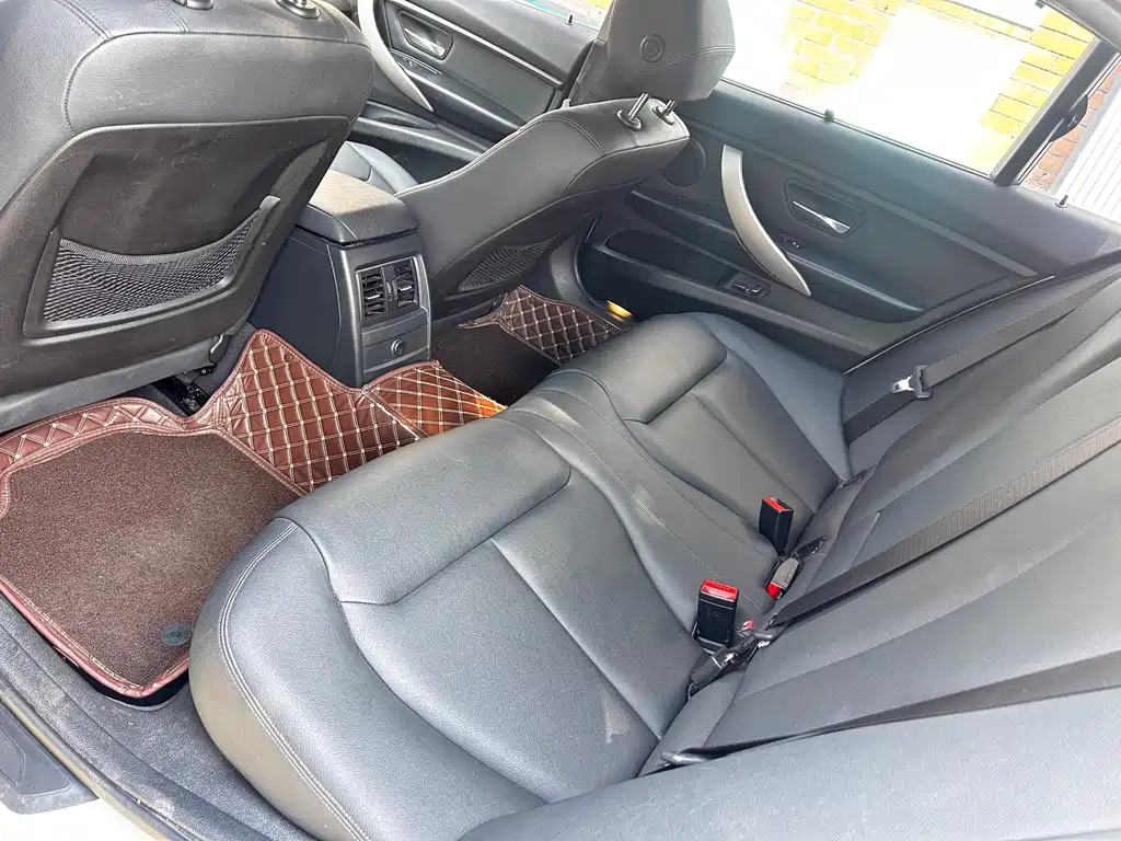 BMW 3 Series 2015 — фото 12