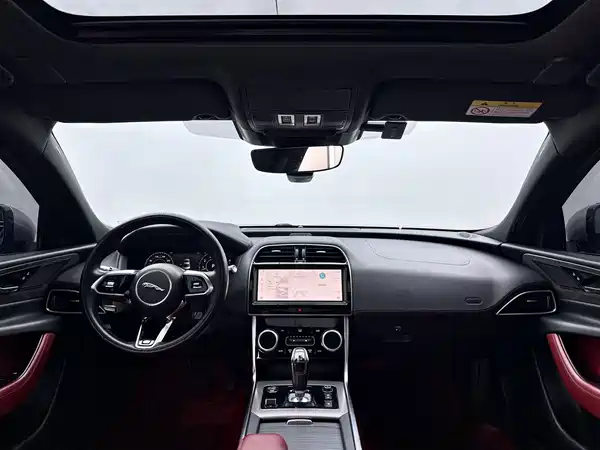 Jaguar XEL 2022