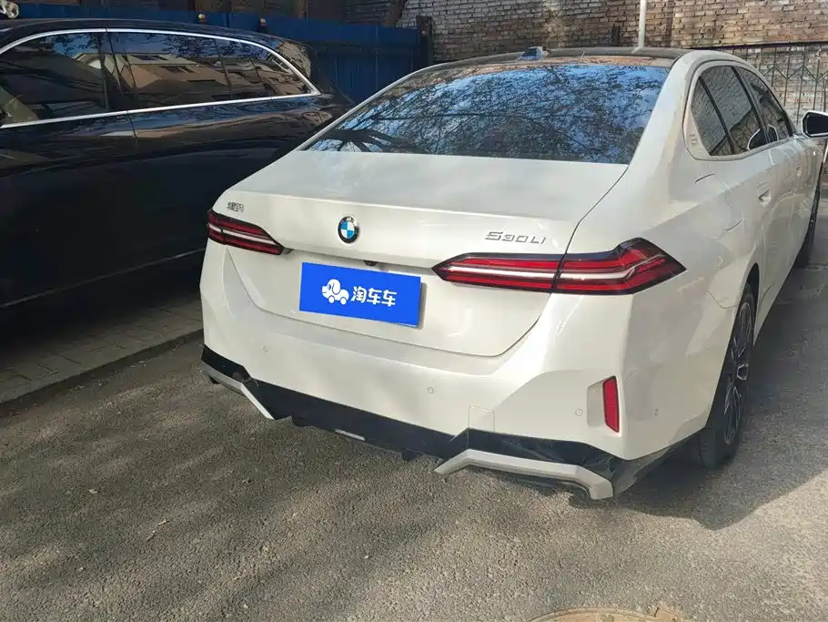 BMW 5 Series 2024
