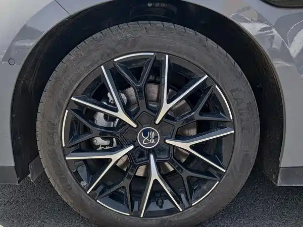 BYD Han 2025