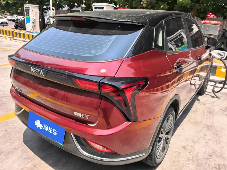 Neta V 2022