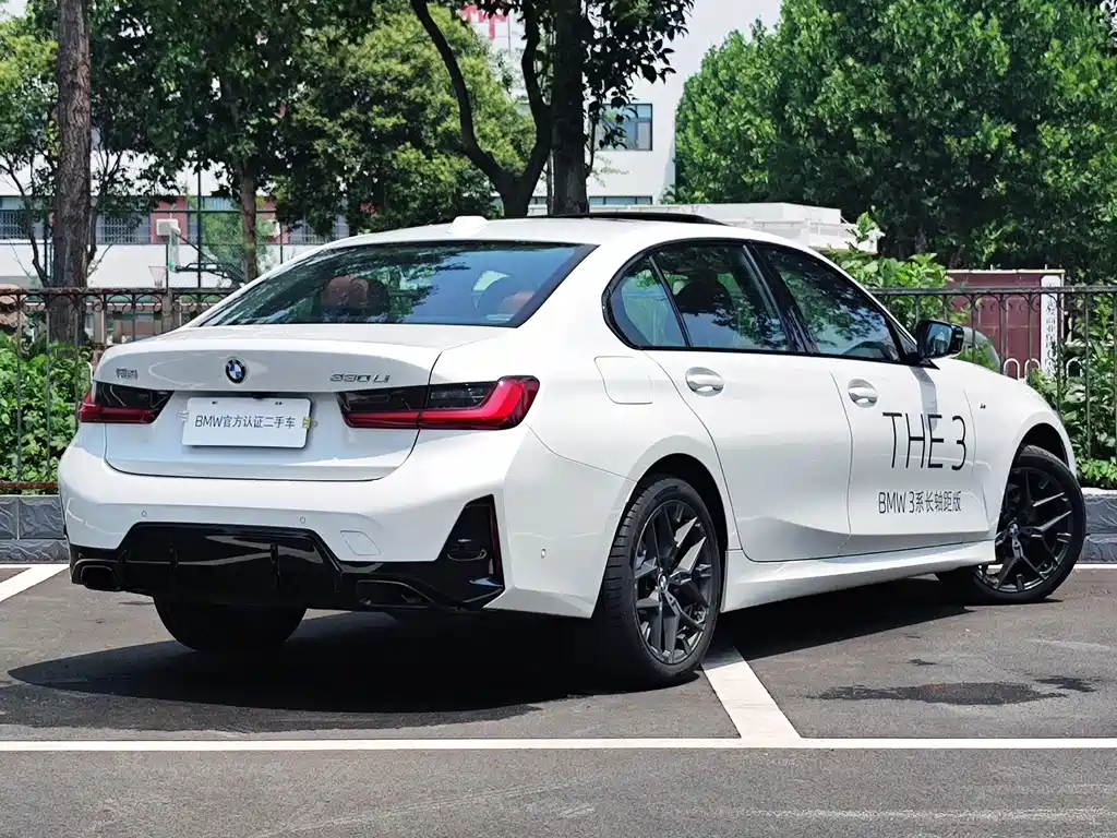 BMW 3 Series 2025