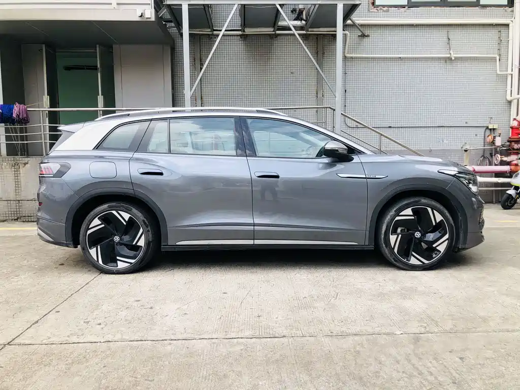 Volkswagen ID.6 X 2024