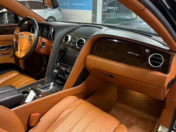 Bentley Flying Spur 2015