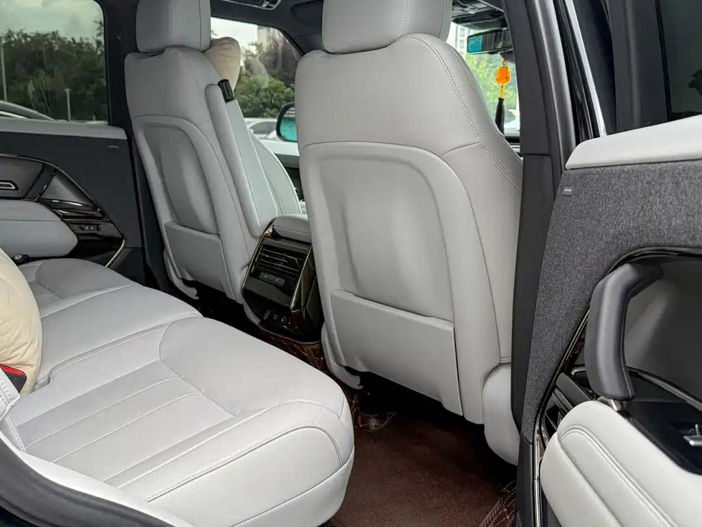 Land Rover Range Rover Sport 2023 — фото 10