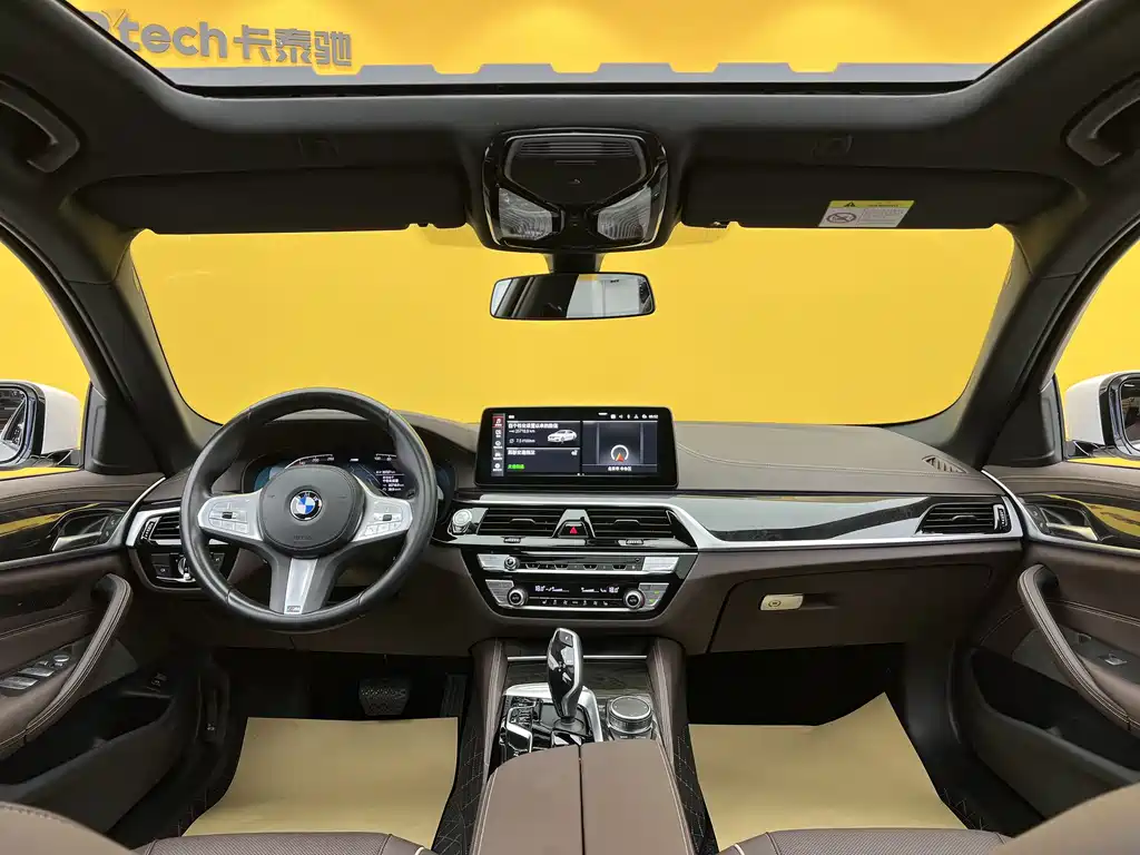 BMW 5 Series 2024 — фото 13