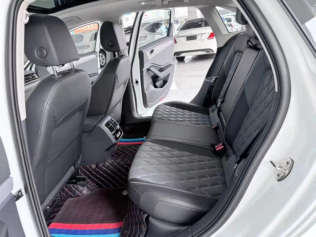 Volkswagen Sagitar 2023