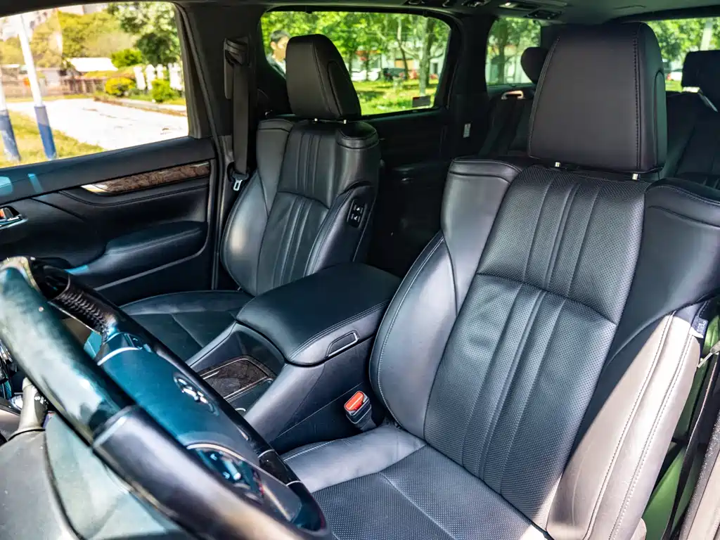 Toyota Vellfire 2020 — фото 11