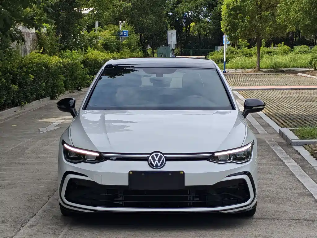 Volkswagen Golf 2023