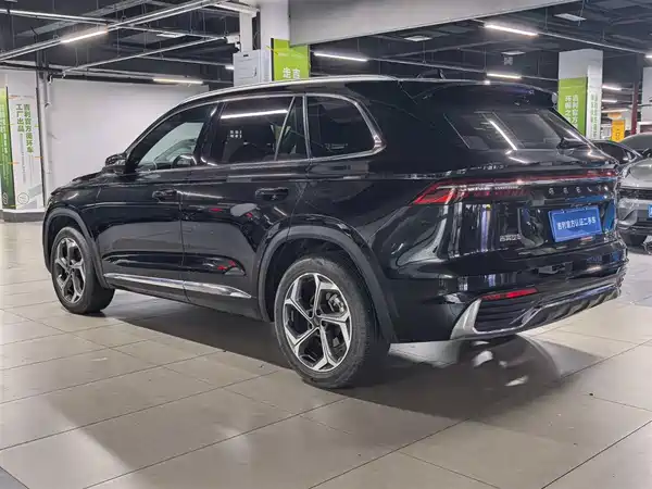 Geely Xingyue L 2024