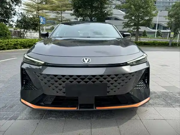 Changan UNI-V 2024