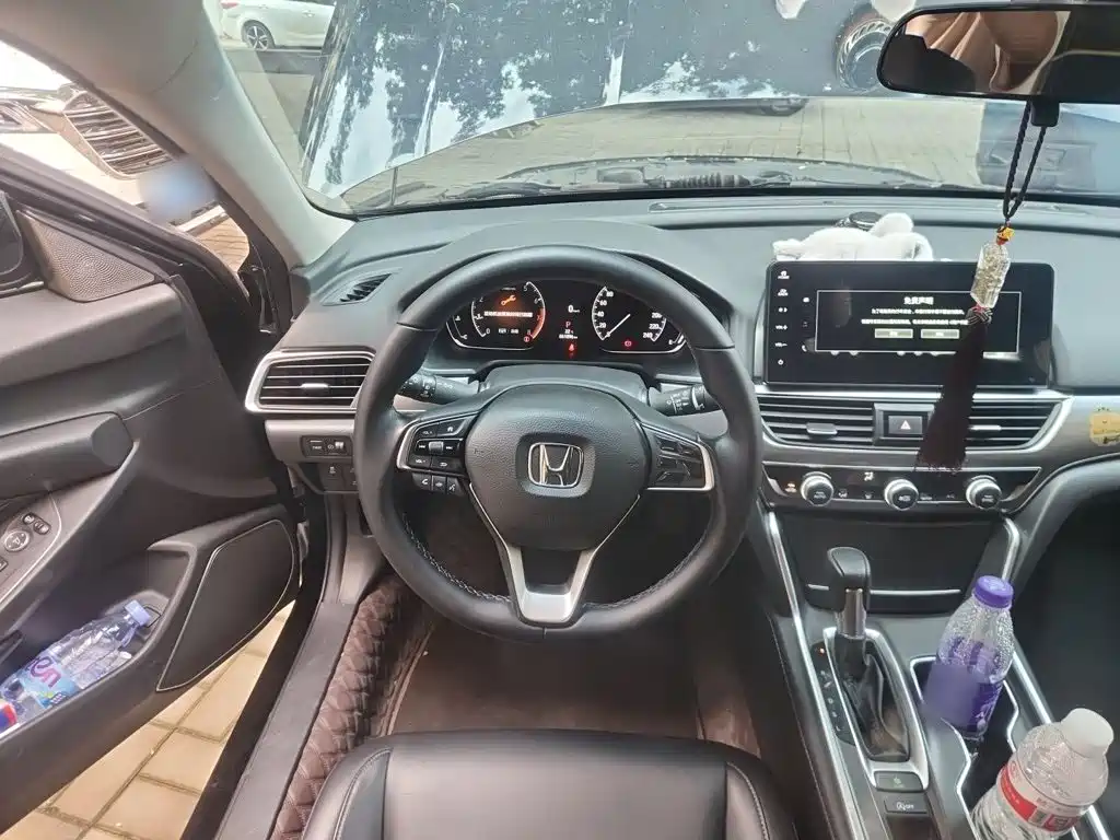 Honda Accord 2022 — фото 6