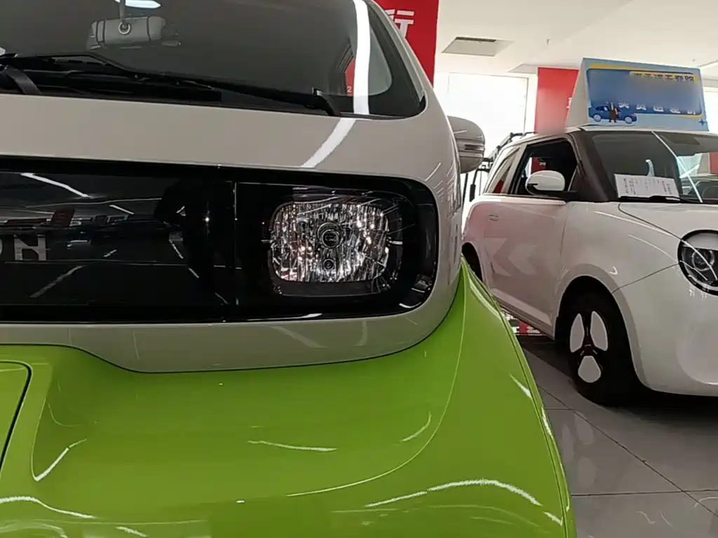 Baojun Kiwi EV 2022 — фото 24