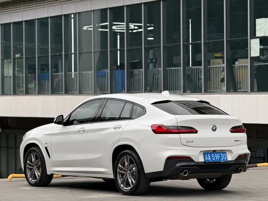 BMW X4 2021 — фото 8