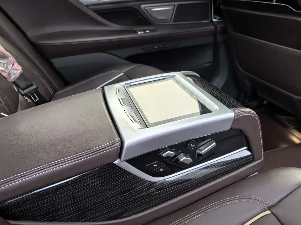 BMW 7 Series 2022 — фото 11