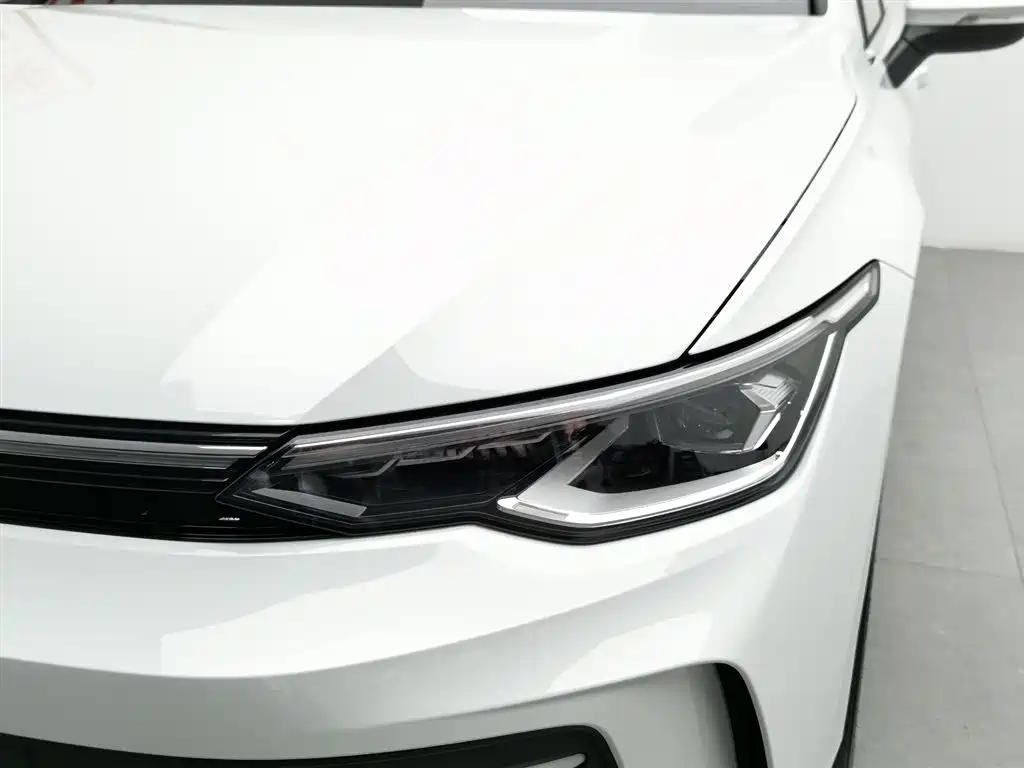 Volkswagen Golf 2025