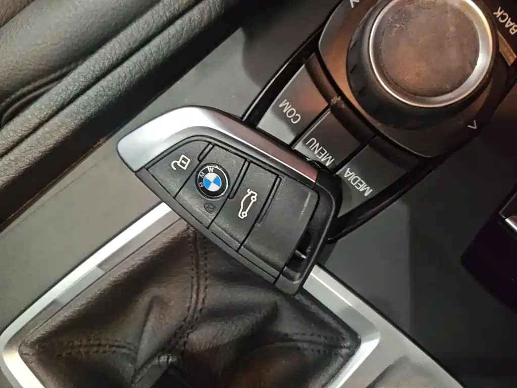 BMW 1 Series 2020 — фото 9