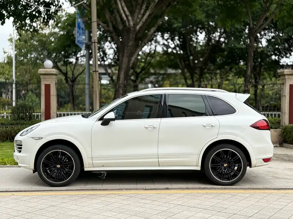 Porsche Cayenne 2014 — фото 7