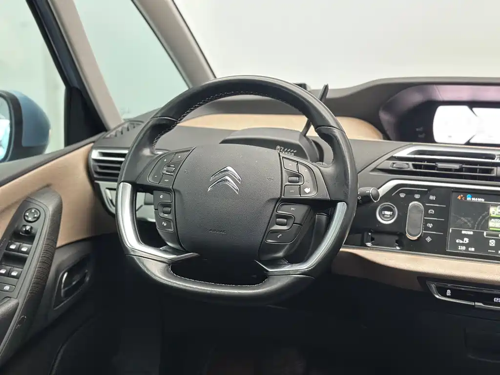 Citroen C4 Picasso 2015 — фото 37
