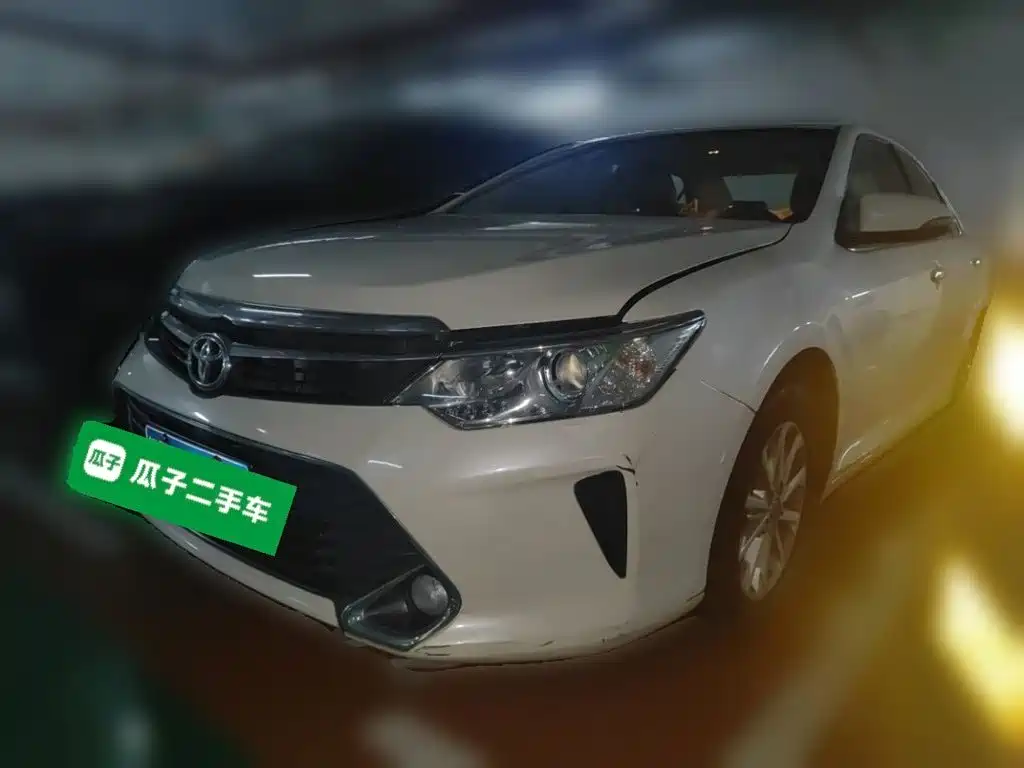 Toyota Camry 2015 — фото 1