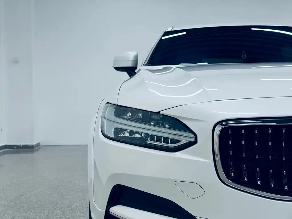 Volvo V90 2018 — фото 16