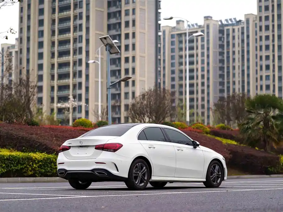 Mercedes-Benz A-Class 2020 — фото 4