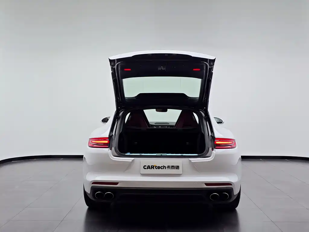 Porsche Panamera 2017 — фото 26