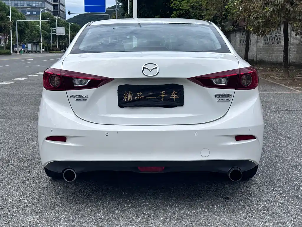 Mazda 3 Axela 2019 — фото 10