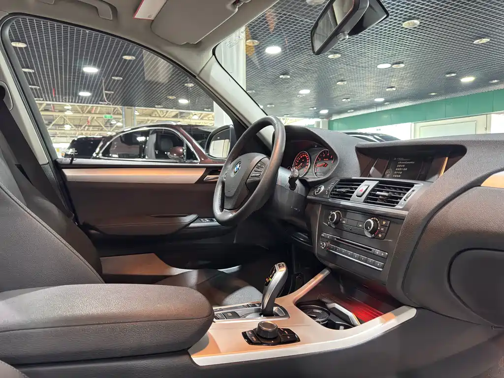 BMW X3 2017 — фото 11