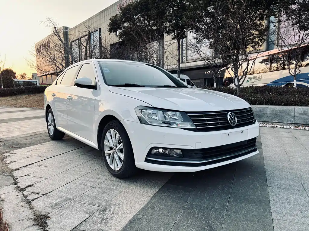 Volkswagen Lavida 2017 — фото 3