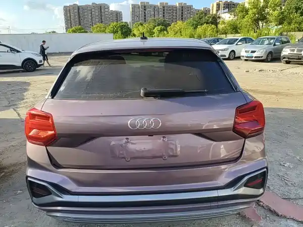Audi Q2L E-Tron 2023