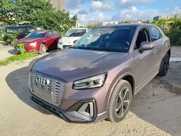 Audi Q2L E-Tron 2023