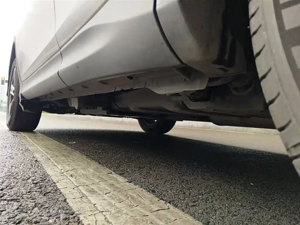Toyota RAV4 2015 — фото 18